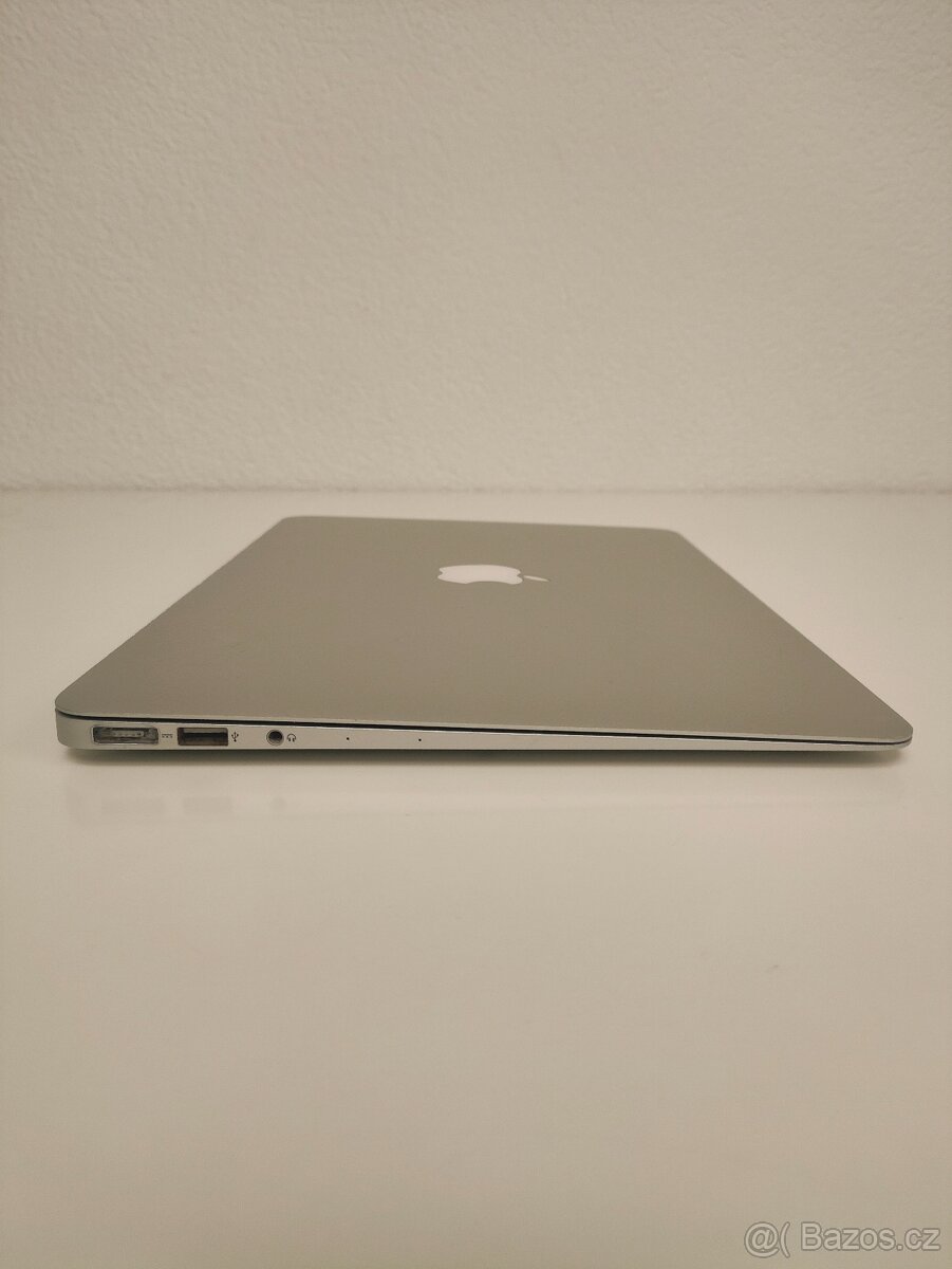MacBook Air A1466 | i5 • 8GB • 128GB SSD - 9