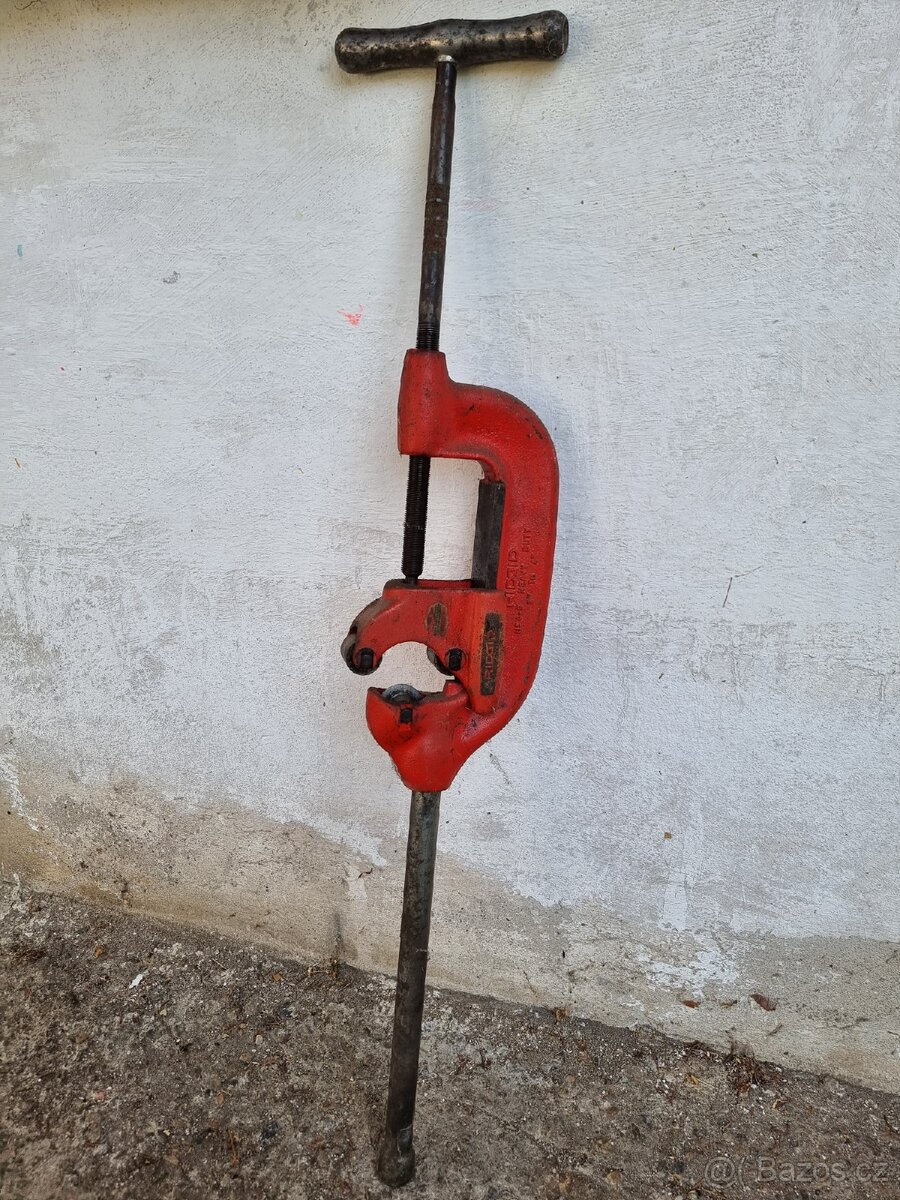 Řezák trubek Ridgid - 9