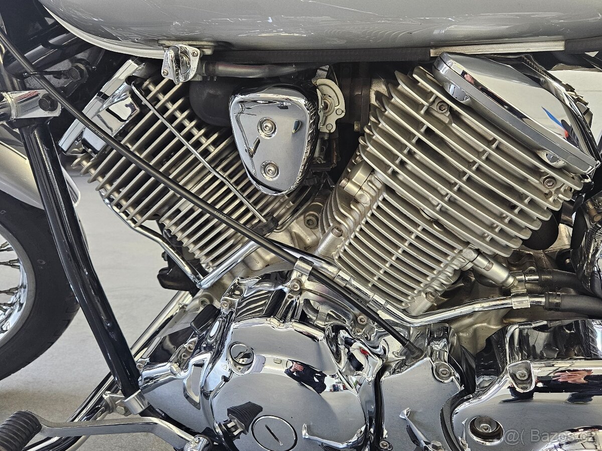Yamaha XVS 1100 DragStar - 9