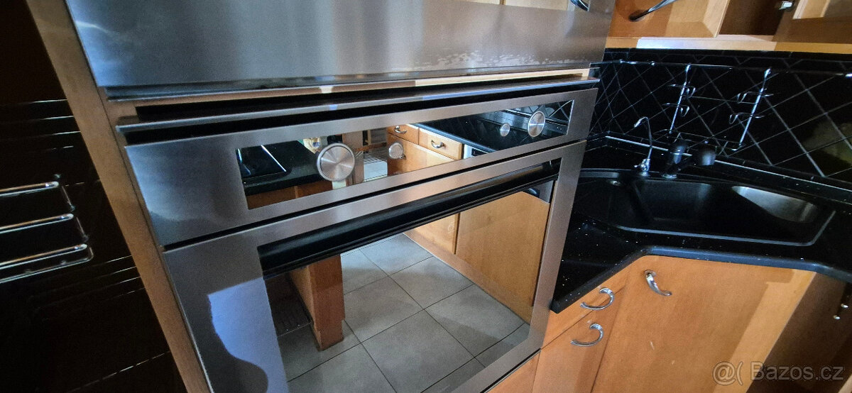 Kuchyňská linka s vest. spotřebiči whirpool a Miele - 9