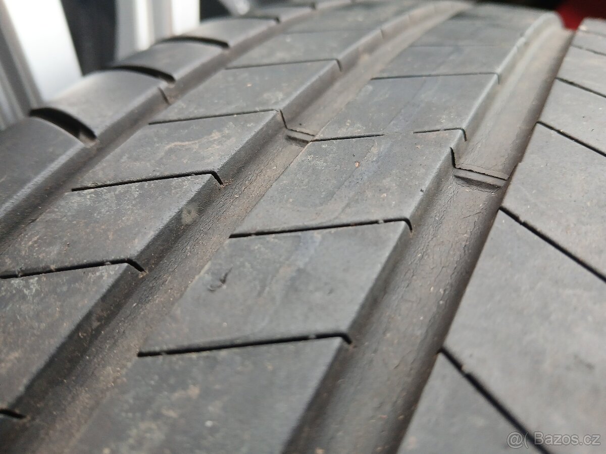 Prodám sadu ALU kol Alutec 235/50R19 letní - 9