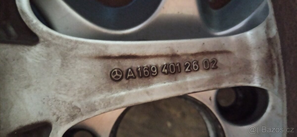 Originální použitá sada kol 17" - Letní pneu 215/45R17 - 9