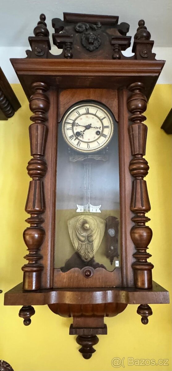 Prodám 34 ks TOP nástěnných hodin - 9