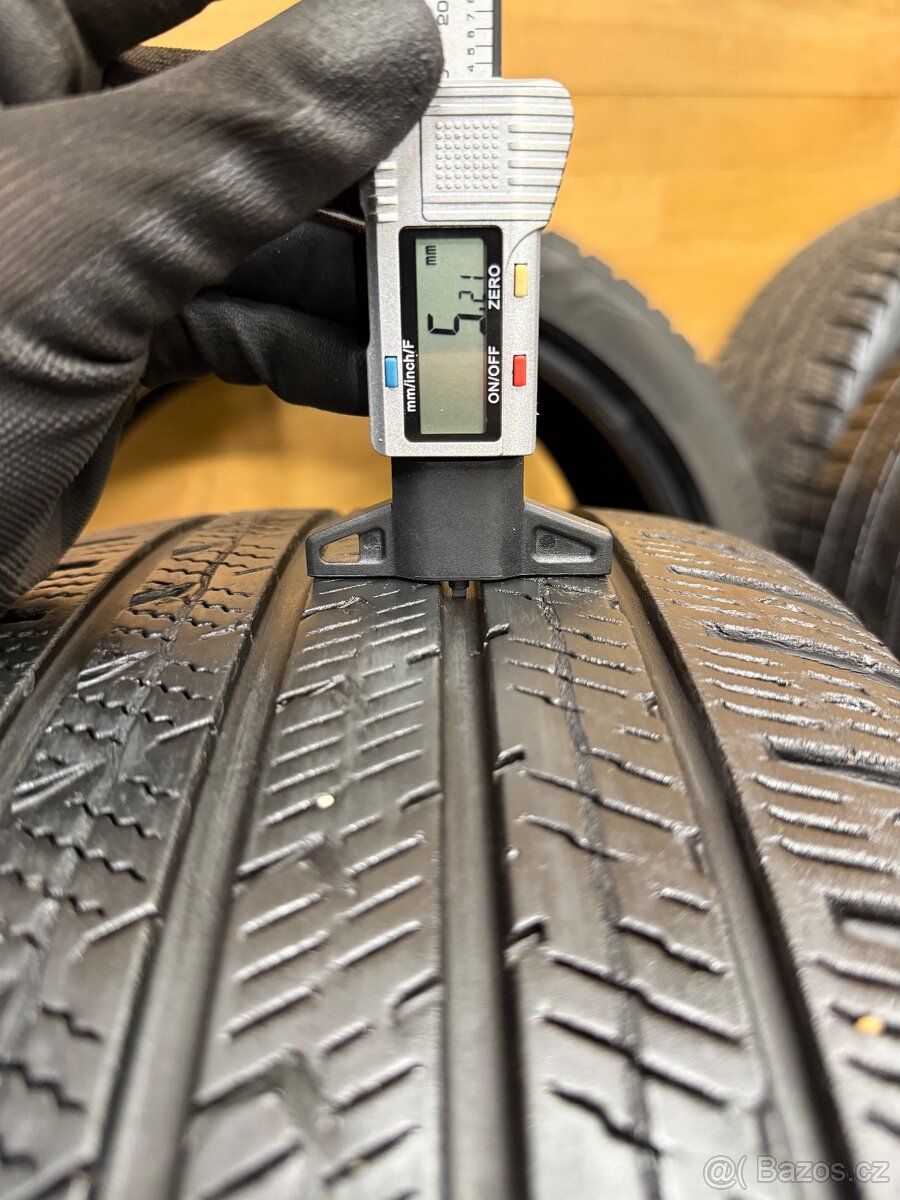 Celoroční pneu 215/45/18 - 9