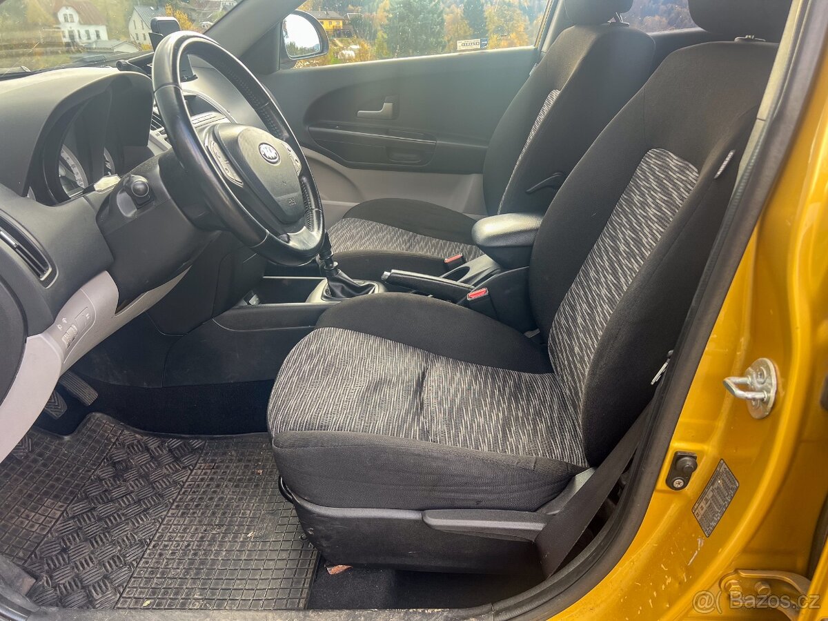 Kia Ceed SW 2009 1,4 benzín 80kw Nová STK - 9