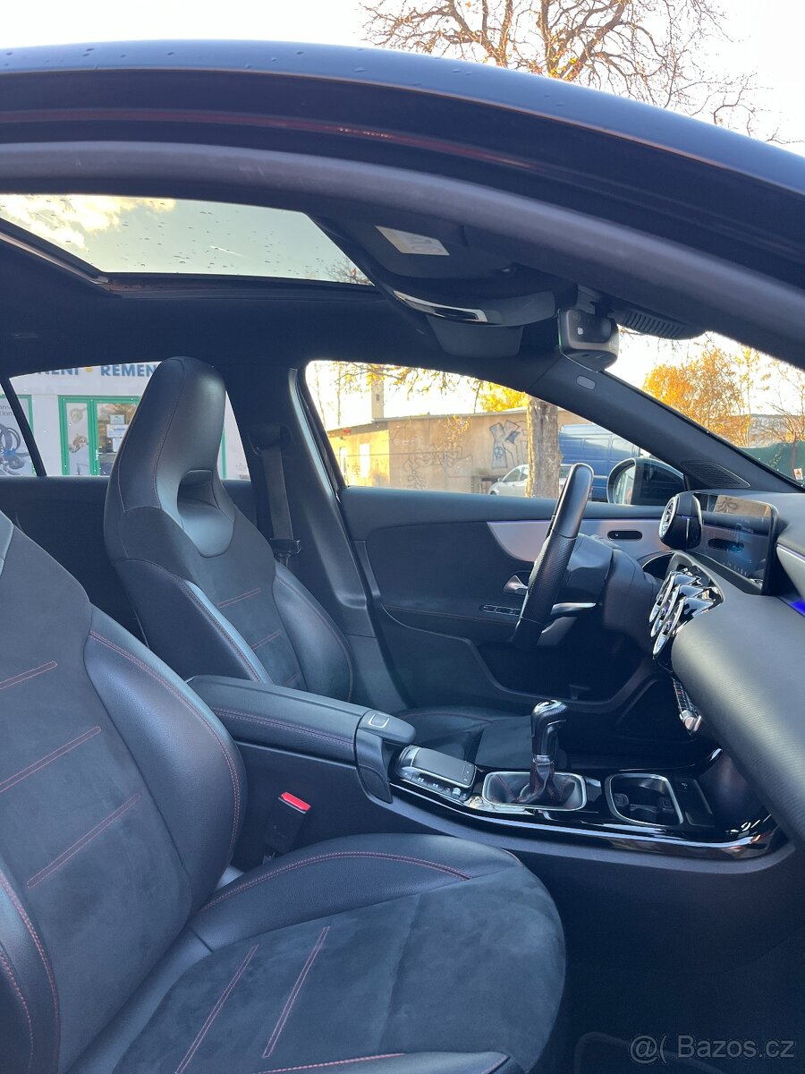 2022 Mercedes Benz A180 AMG Line Night Edition - 9