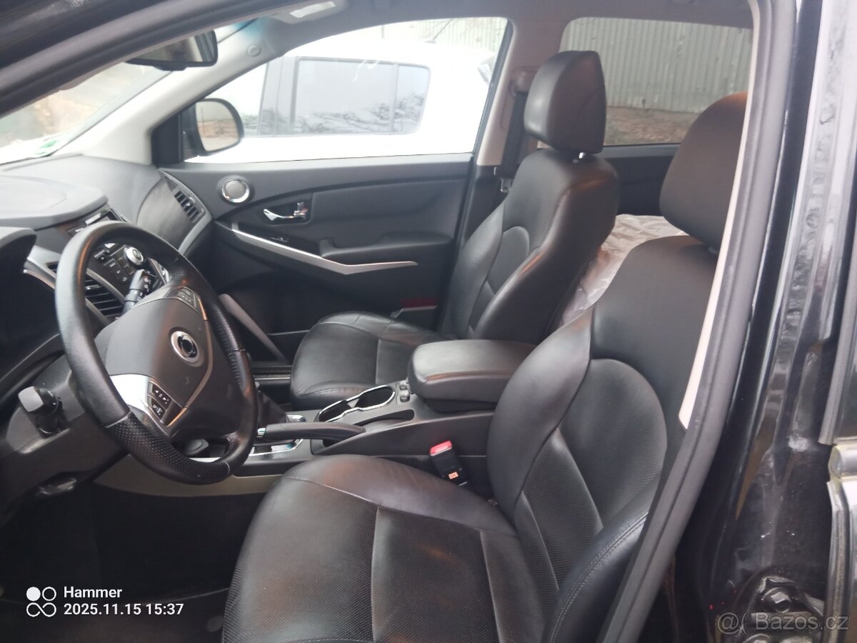 Ssangyong Korando 2.0 TDI 110 kw 4x4 r.2015 130.00 km. - 9