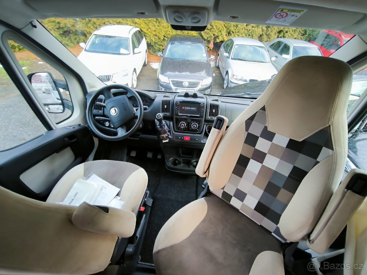 Sunlight T67,2019,2x klima,tempo,solar,tv,garaz,5mist,pekny - 9