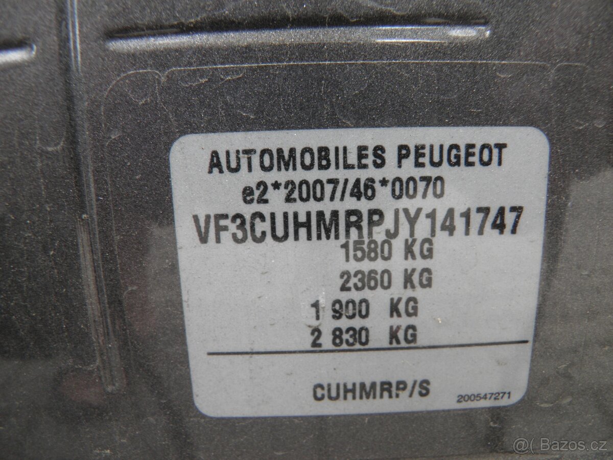 Peugeot 2008 1,2 2018 - 9