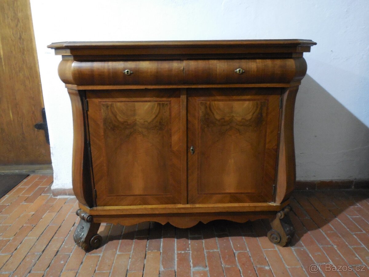 Skříňka komoda - 9