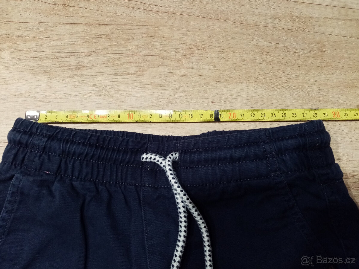 2x kalhoty HM vel. 128 - 9