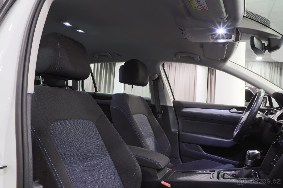 VW Passat B8 GTE Variant 1.4TSI 160kW - záruka Autodraft - 9