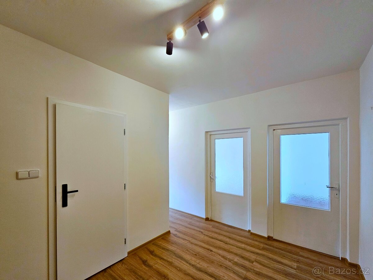 Podnájem bytu 2+1, ul. Na Borku, Jirkov - 9