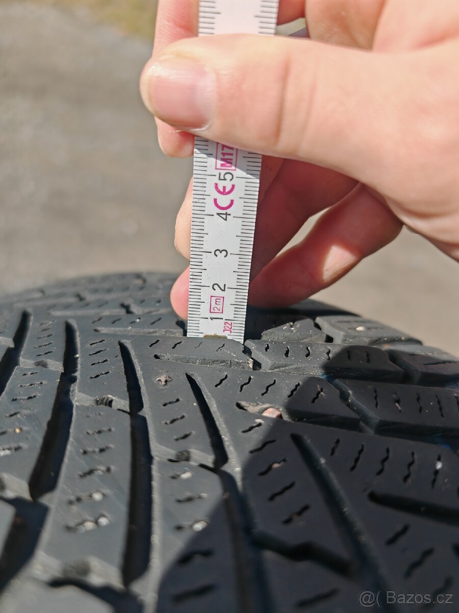 Zimní pneu 215/55/16 - 9