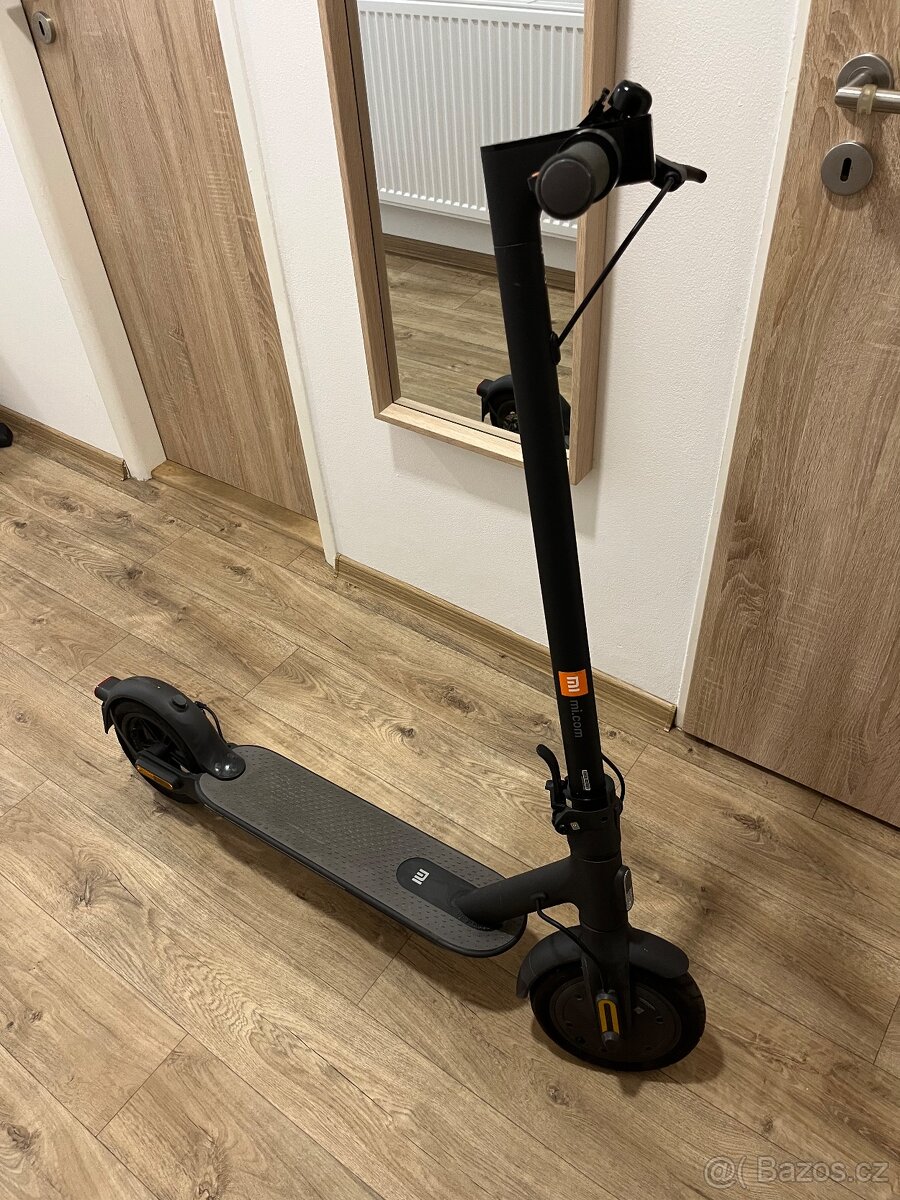 Elektrická koloběžka Xiaomi Essential - 9
