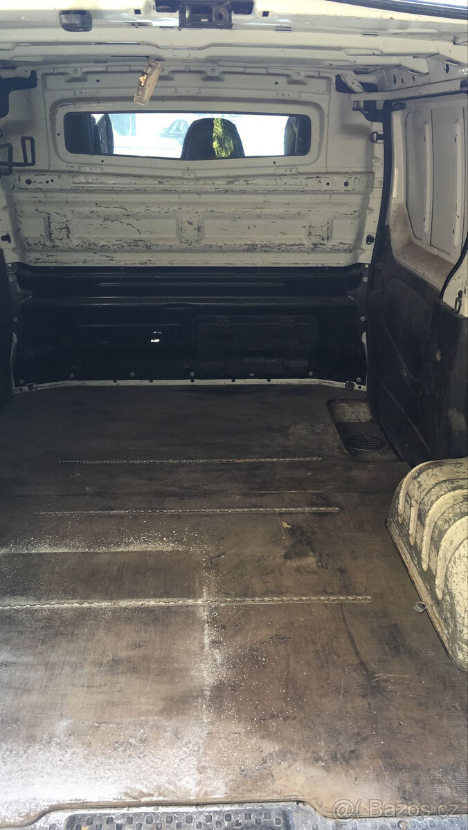 Prodám Renault Trafic 1.6 dCi 115 L1H1 (85 kW) - nepojízdný - 9