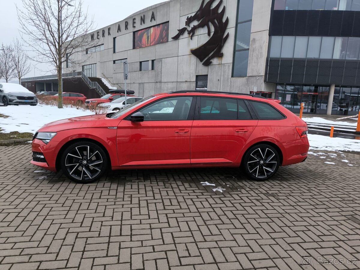 Škoda Superb Sportline full výbava 2022 - 9