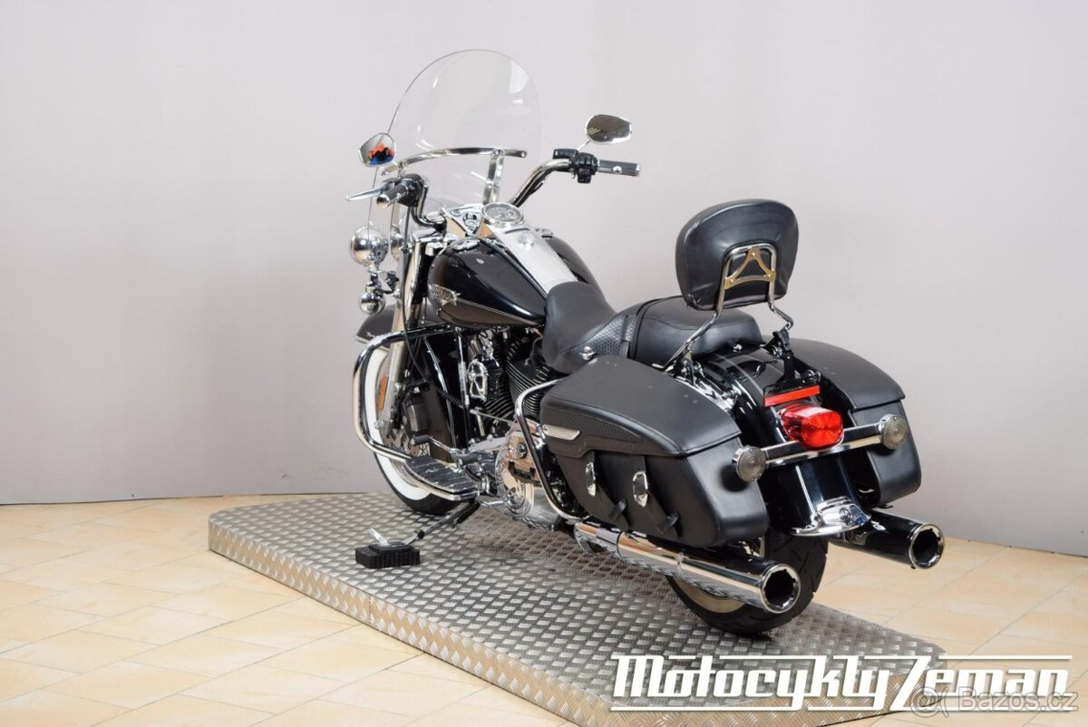 Harley-Davidson FLHRC Road King Classic 2013 - 9
