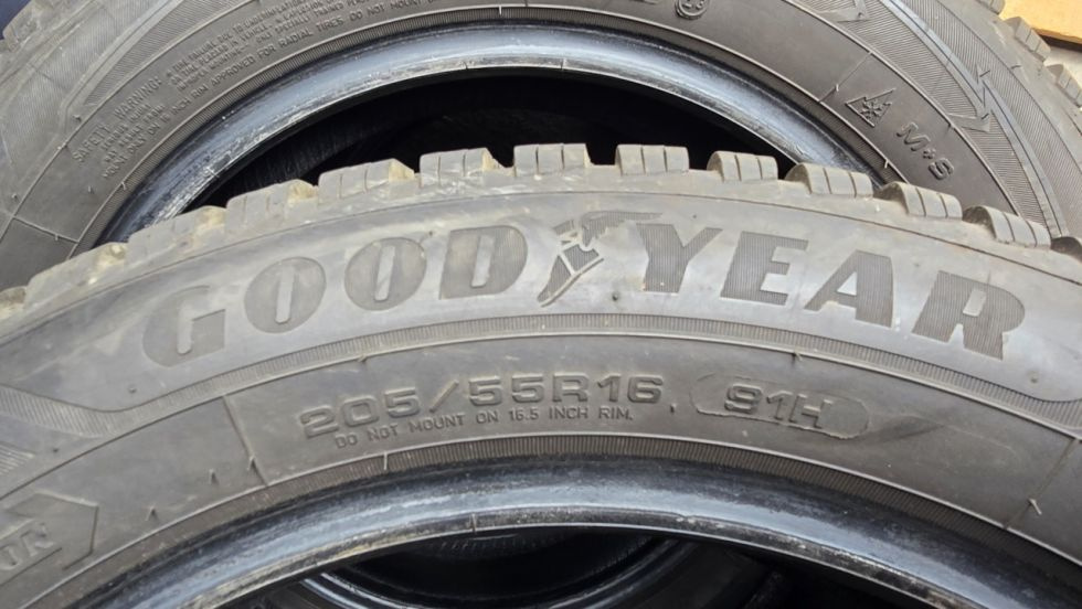 Zimní pneu 205/55/16 Good Year - 9