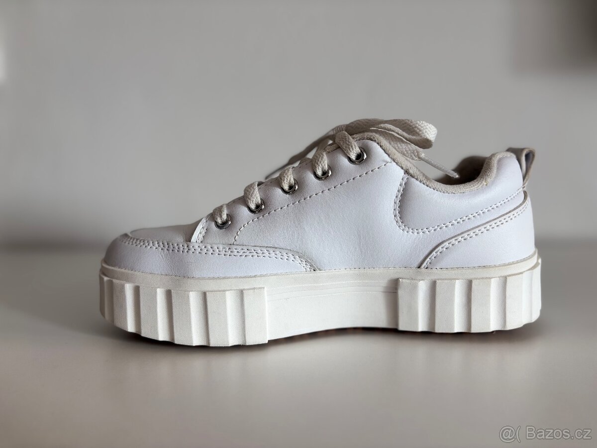 Bílé FILA Sandblast L platform nové - 9