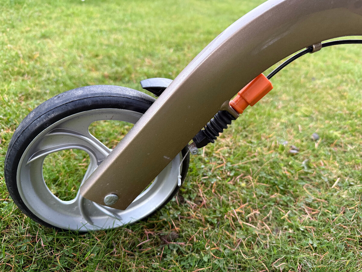 Chodítko pro seniory DMA 102 pěkné - 9