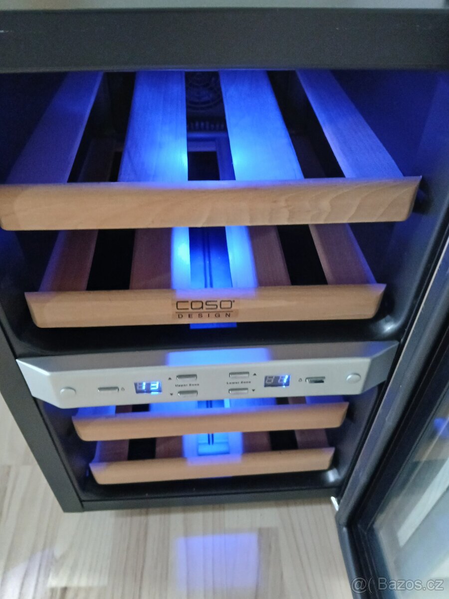 Polovodičová vinotéka 2-zónová na 12 lahví - 9