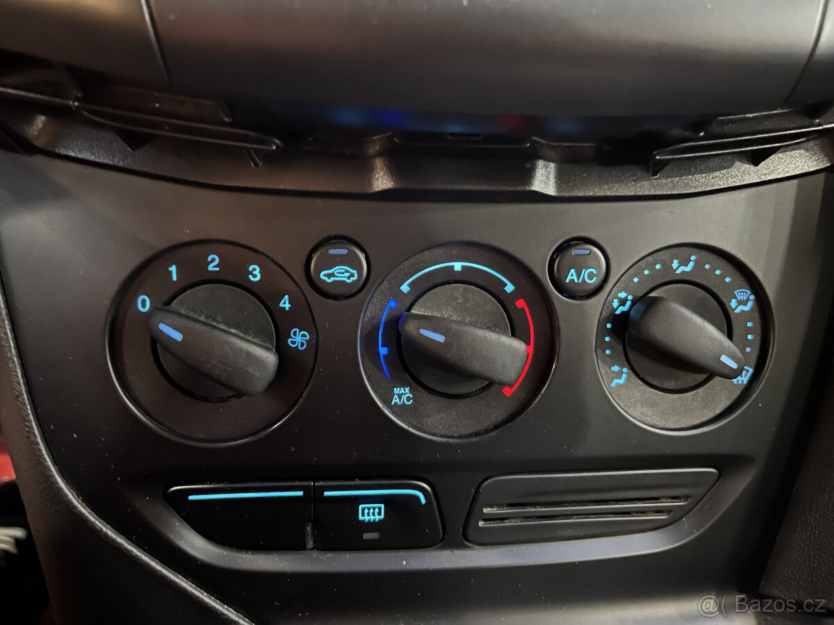 ford focus 1.6 i benzin 2014 , 159km - 9