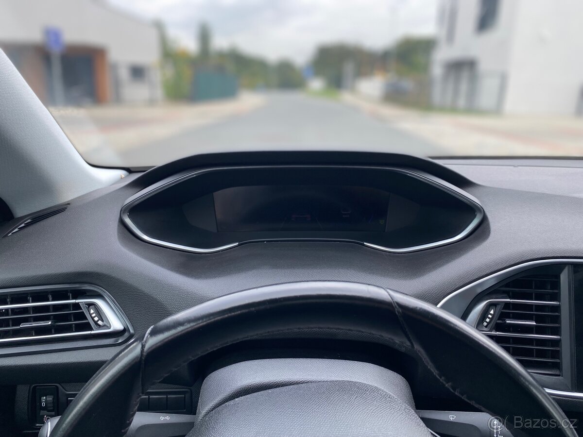 Peugeot 308 2021 rok - 9