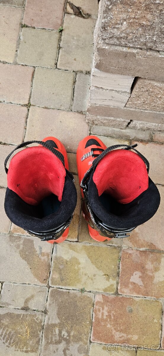 Sjezdové lyže Fischer+lyžáky Atomic - 9