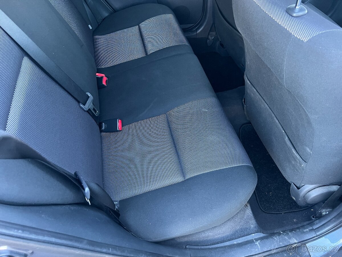 Toyota Corolla 1,6 VVTi 81kW SOL - 9