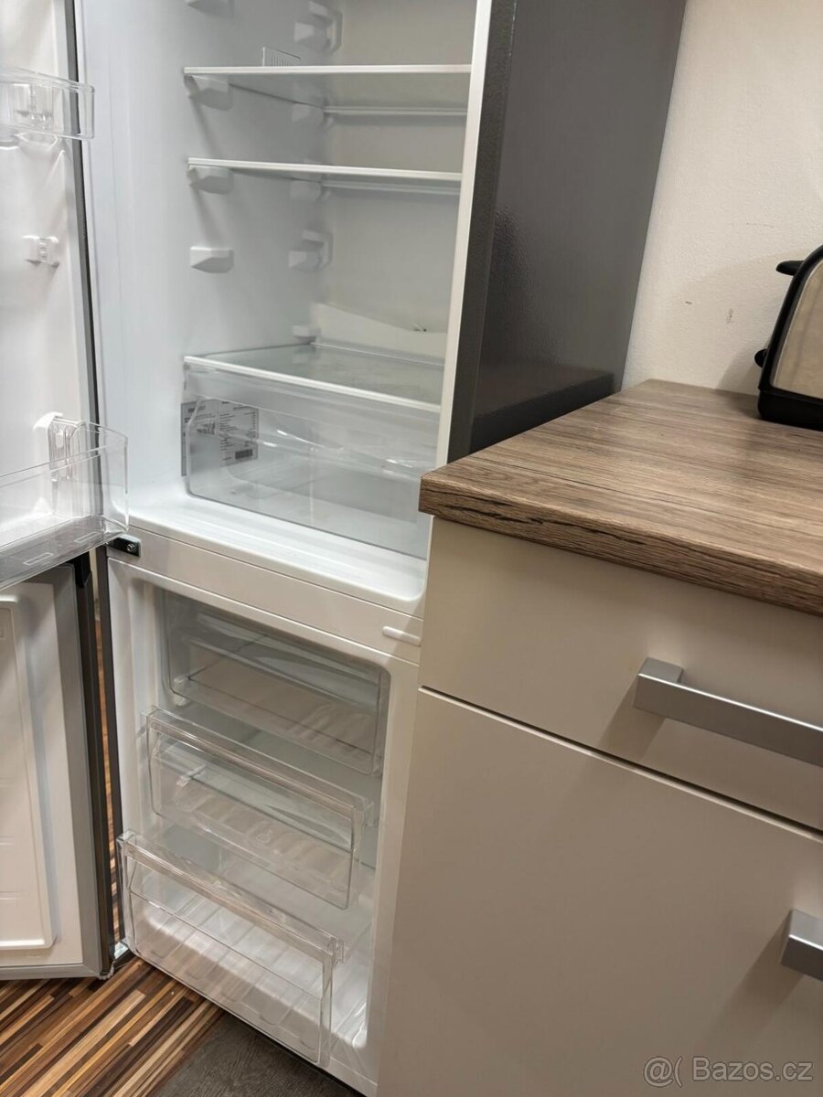 Kapučínová moderní kuchyně ALEX - 9