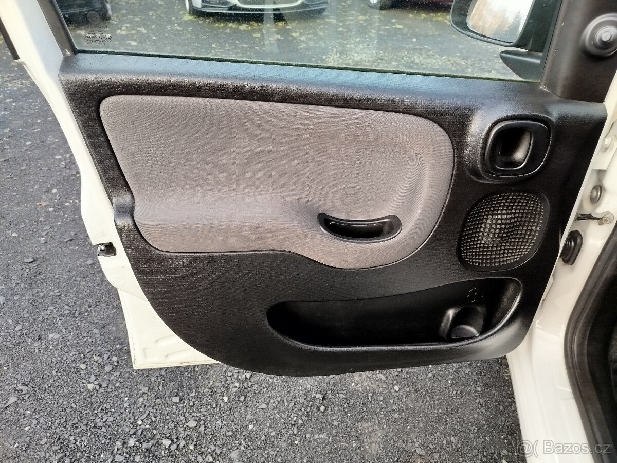 Fiat PANDA 1.2i 51kW, r.v. 10/2012, najeto 141.121 km - 9