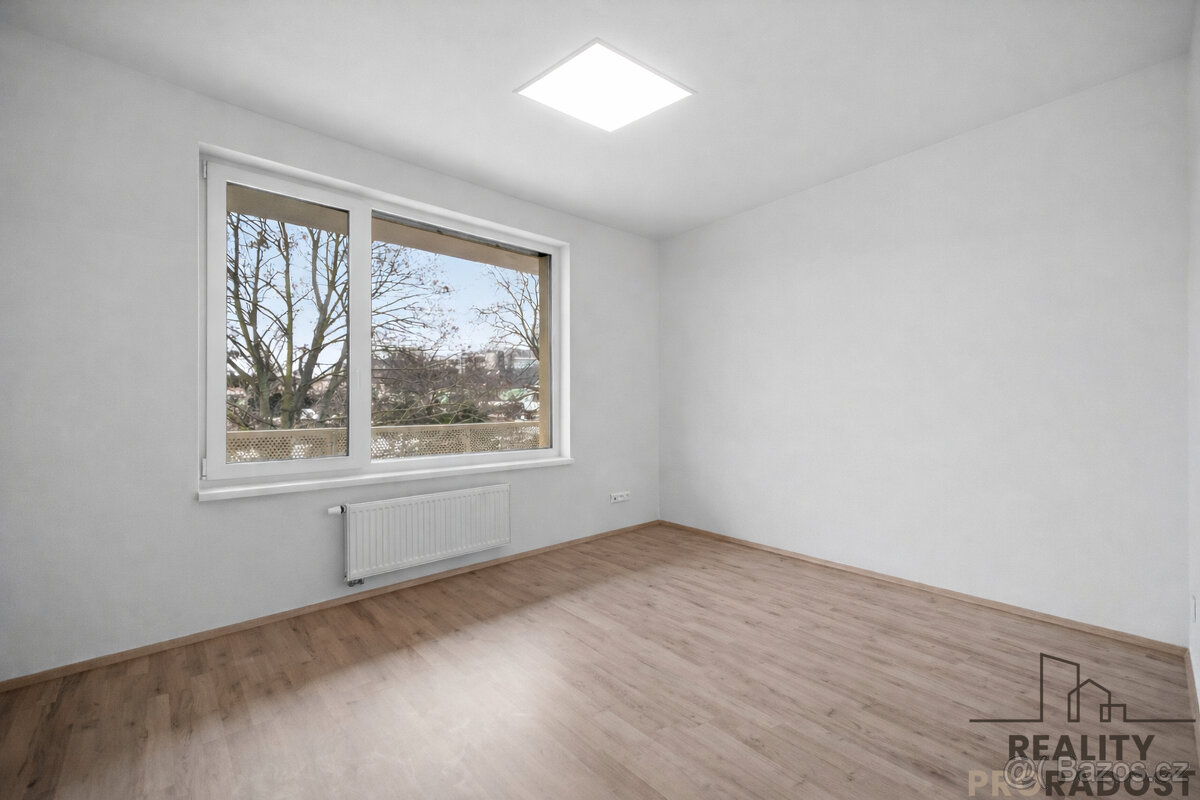 Pronájem bytu 2+KK, Nová Tesla - Pardubice - 9