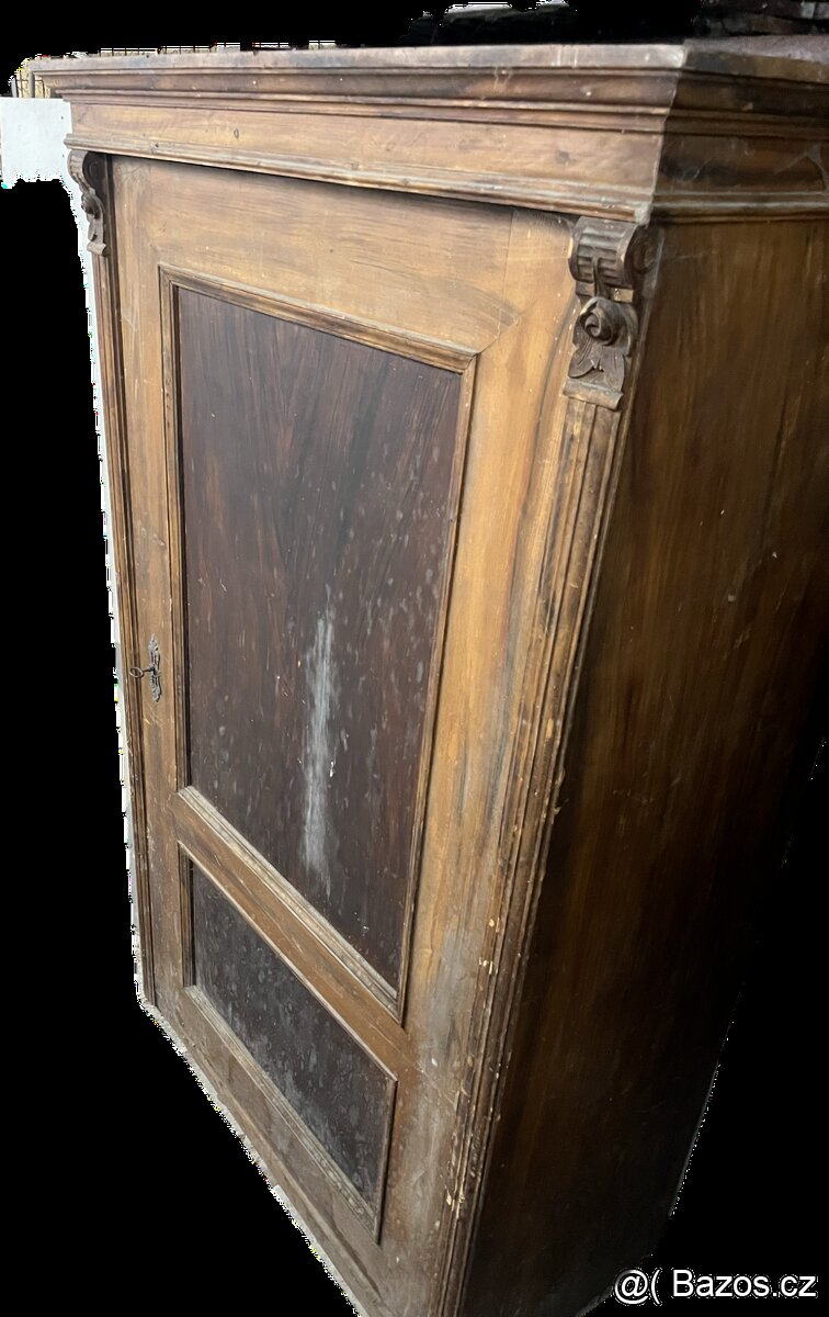 Starožitná skříň - 9