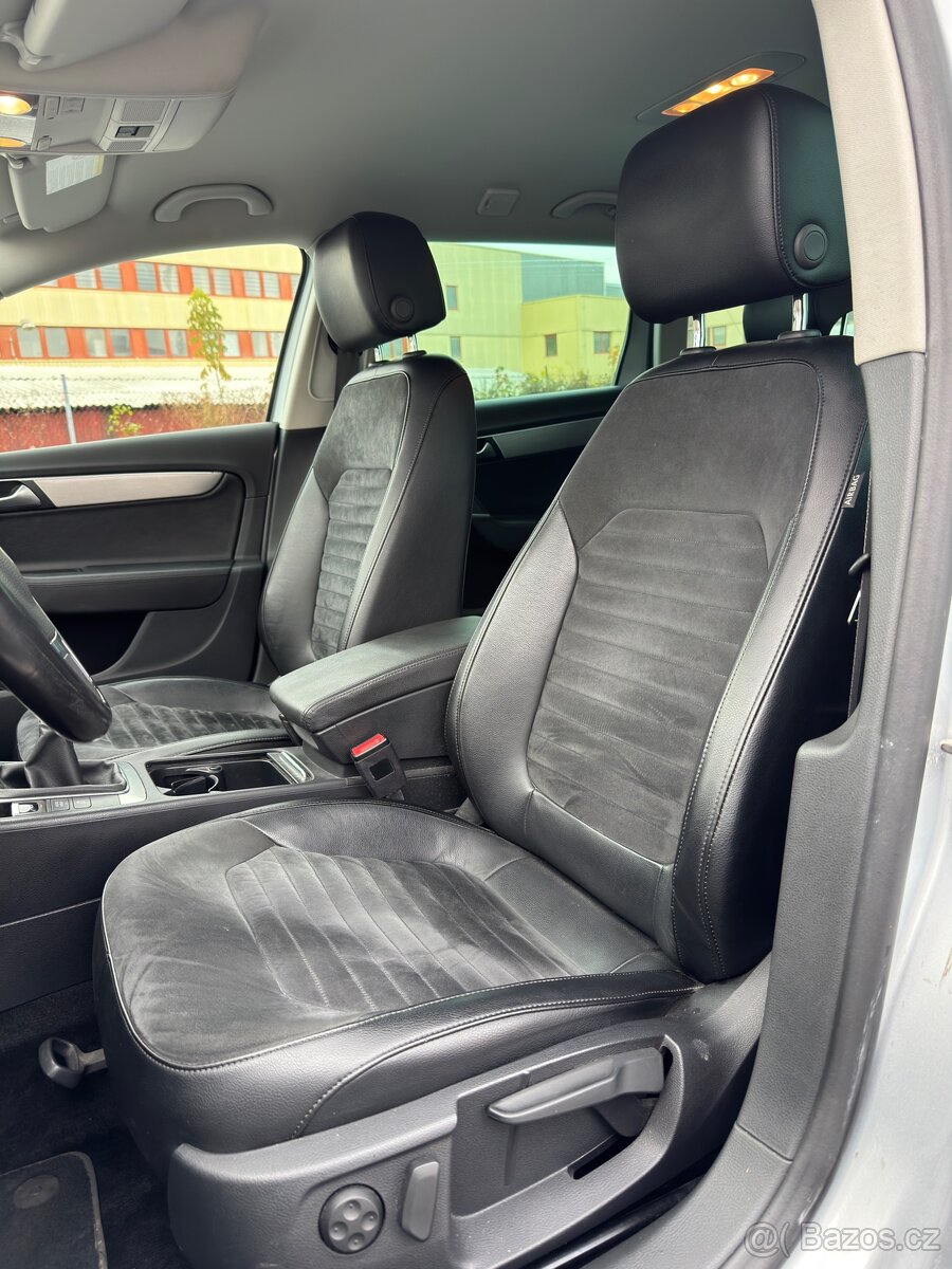 Vw Passat B7 2.0 TDI 103kw Highline/ alcantara/ kamera - 9