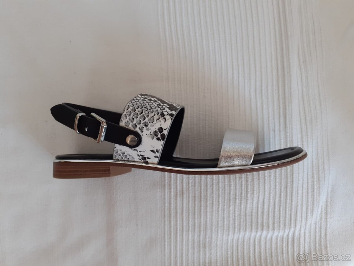 Prodám dámské sandály vel. 38 stélka 23,8 - 9