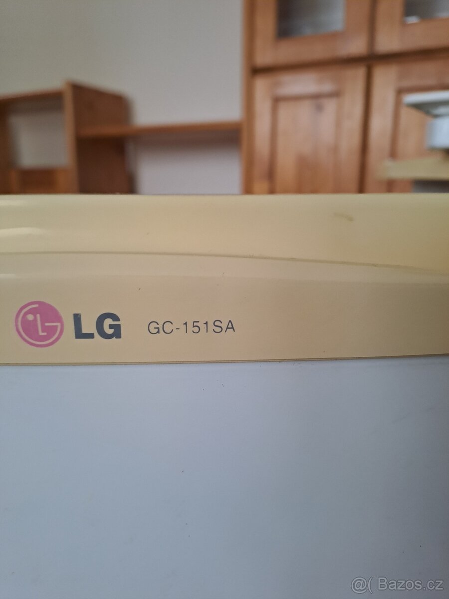 Lednička LG malá s mrazákem - 9