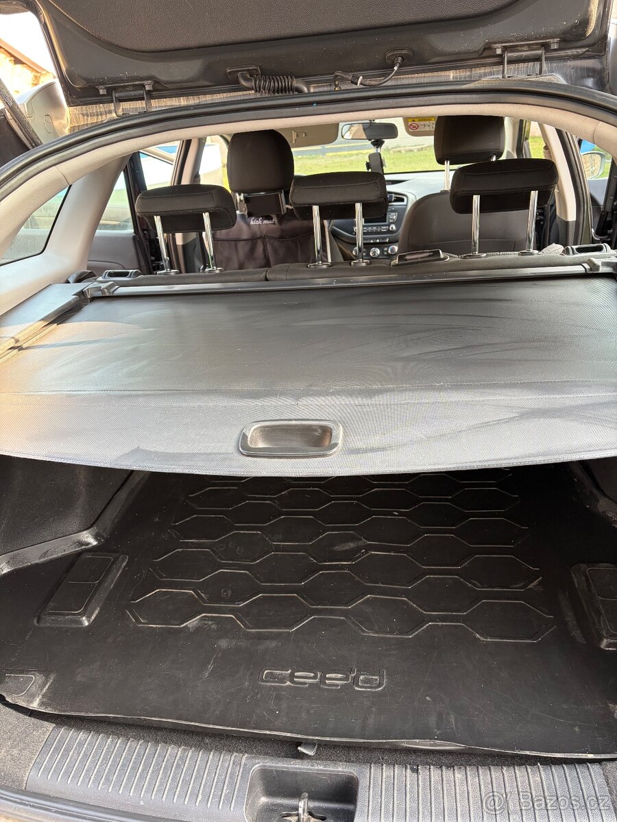 Kia Ceed 1.6 CRDi 100kw combi - 9