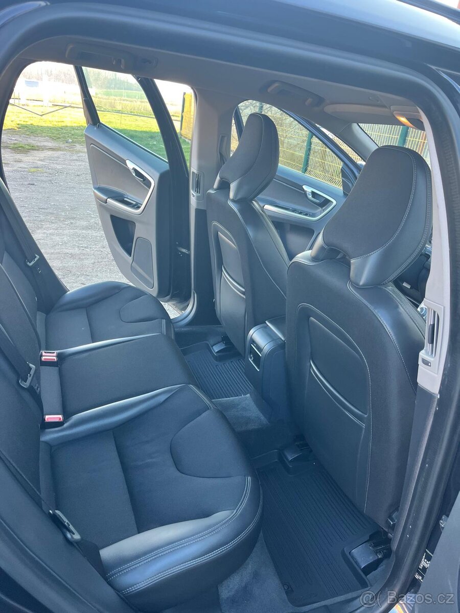 Volvo XC60 2,0 D3 automat - 9