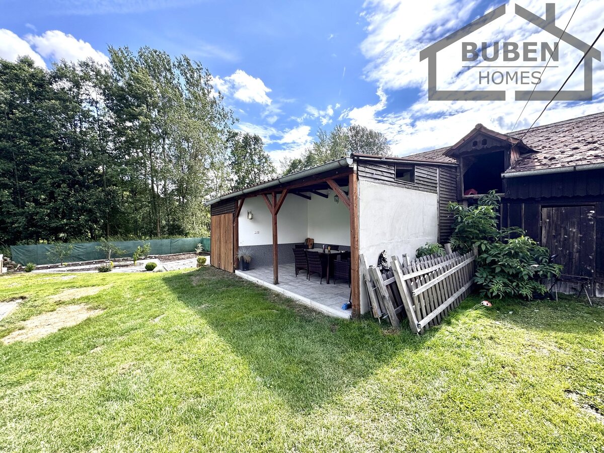 RD 7+kk (užitná plocha 250 m²), letní kuchyň, kolna, pergola - 9