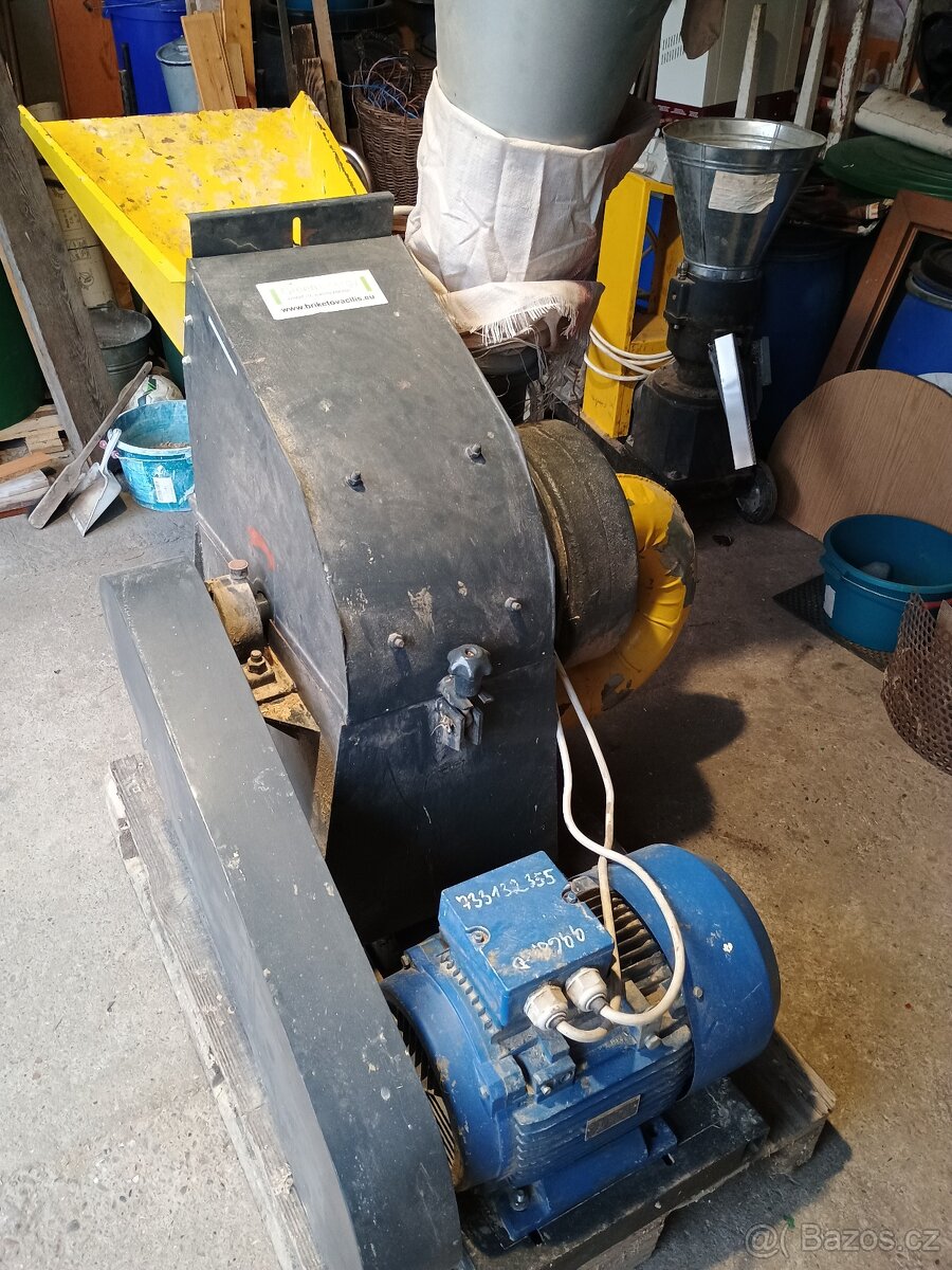 Prodám zánovní peletovací lis 10 kW a k němu drtič 11 kW - 9