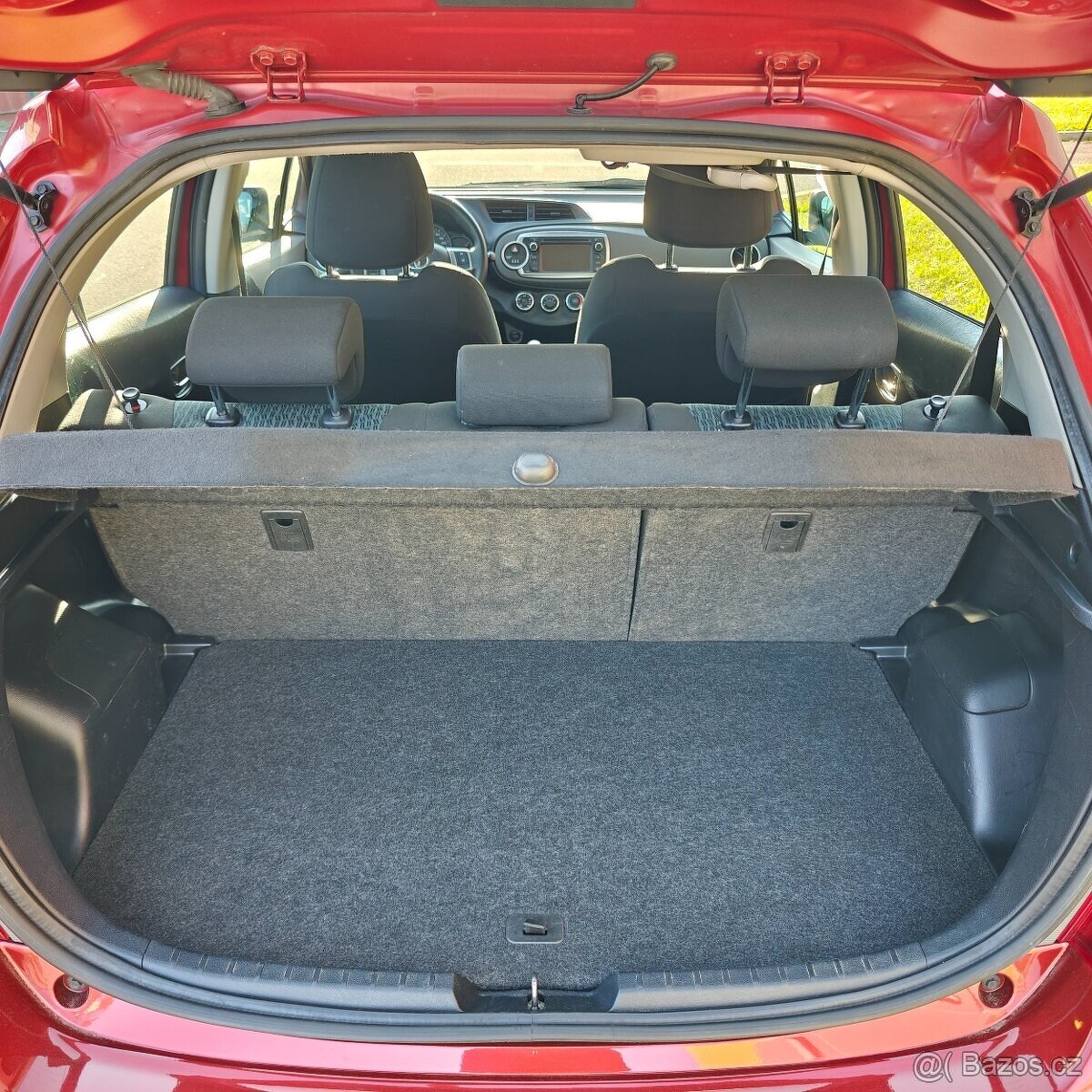 Toyota Yaris 1.33 VVT-i Luna 73kw Svycarsko DPH rezervace - 9