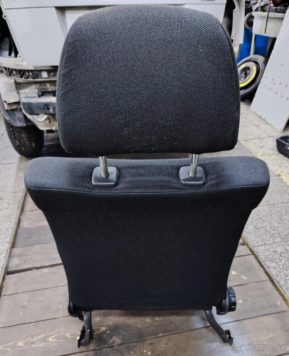 prodám polosport sedačky do VW Golfa 3 - 9