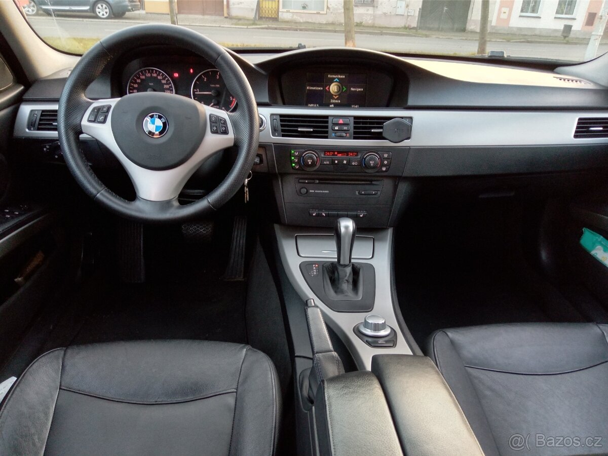 BMW E91 320d M47 automat kůže navigace panorama - 9