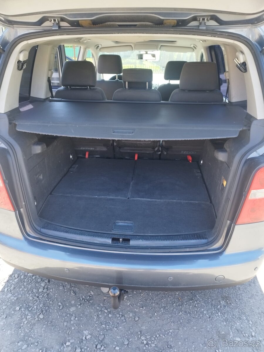 VW TOURAN - 9