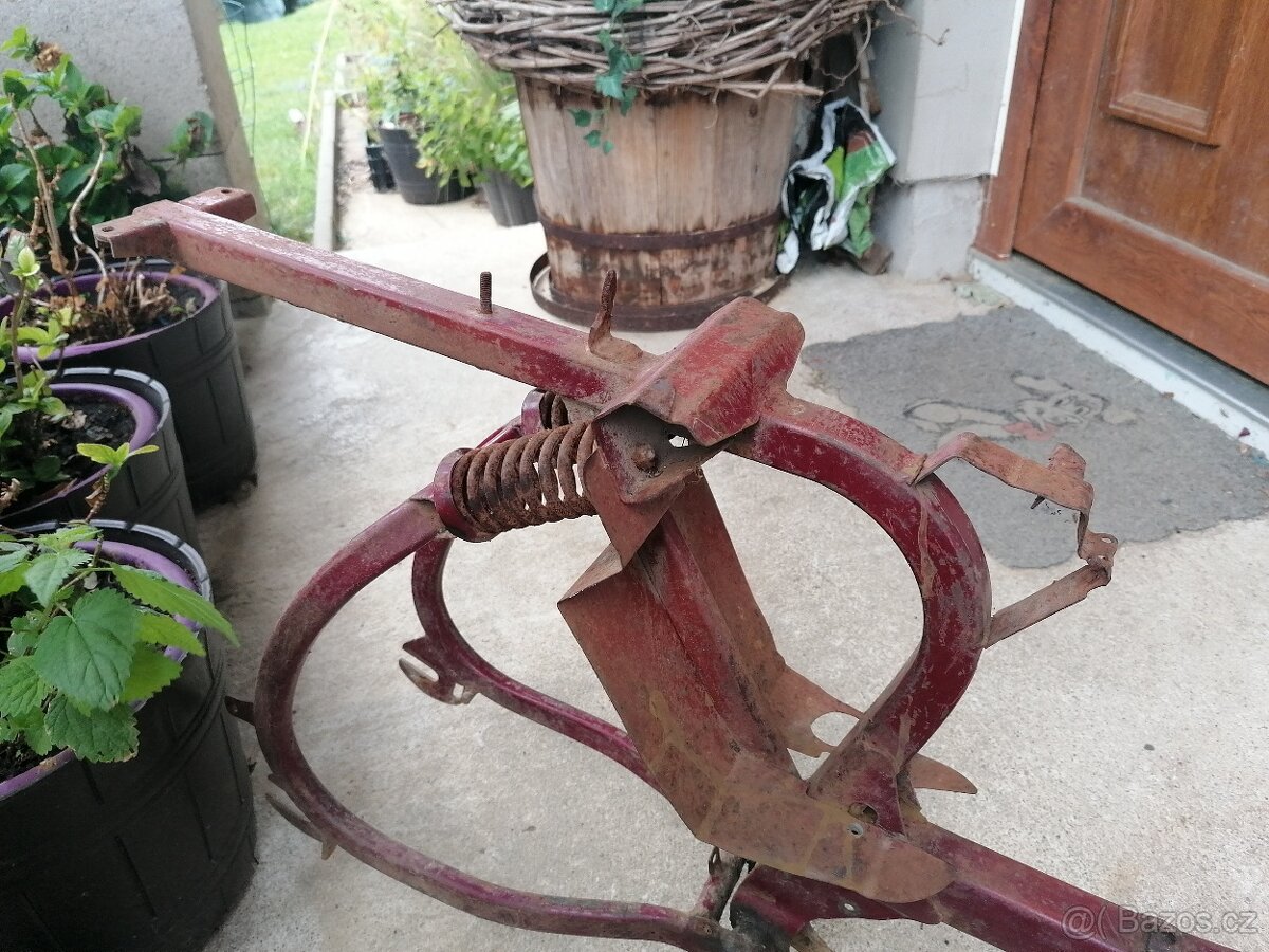 Predám rám so zadnou vidlicou na Jawa 555 - 9