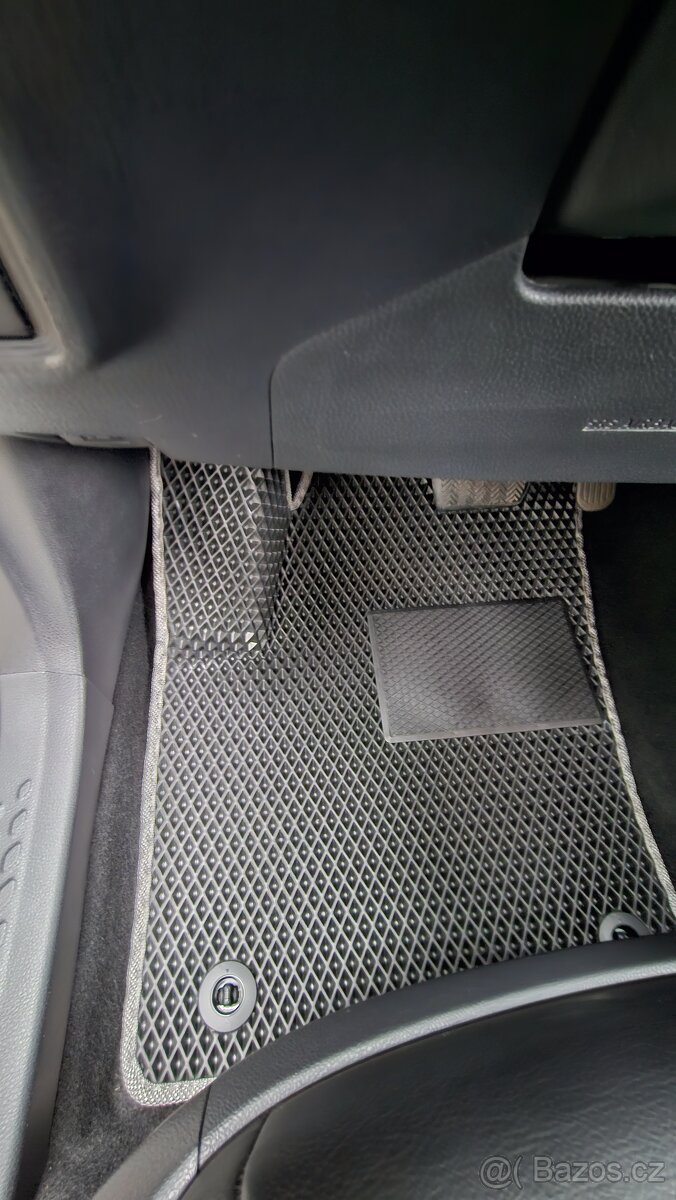 Eva Koberce do auta - 9