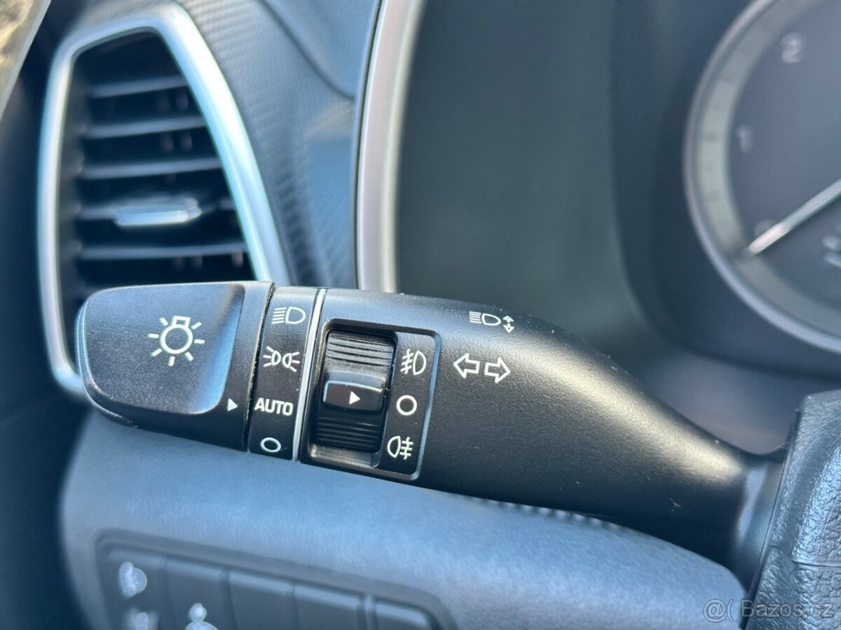 Hyundai Tucson 1.6CRDi KAMERA, NAVI, 100%KM - 9