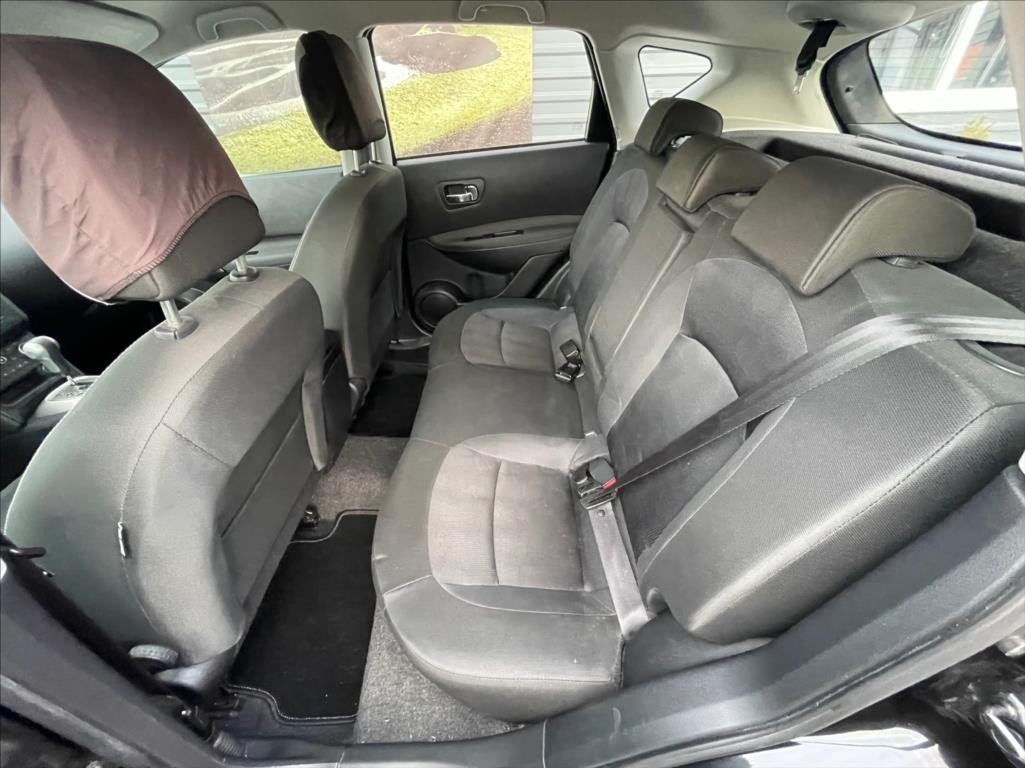 Nissan Qashqai 2,0 (2012) - 9