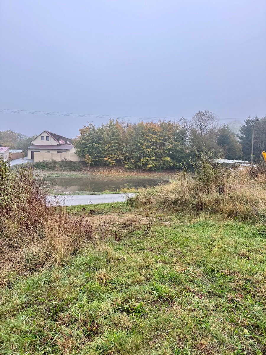 Prodej stavebního pozemku 800m², Radostín - 9